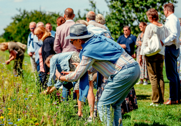 wandelaars akkerrand